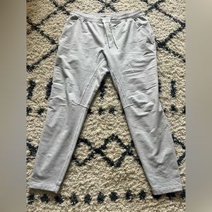 LULULEMON SWEATPANTS (XL)